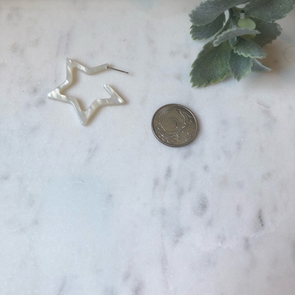 The Harlow - White Translucent Star Earrings - Picture 4 of 4